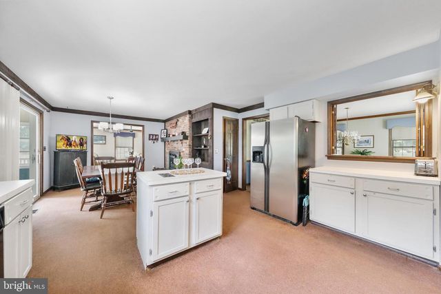 95 FOSTERTOWN RD, Lumberton, NJ 08048