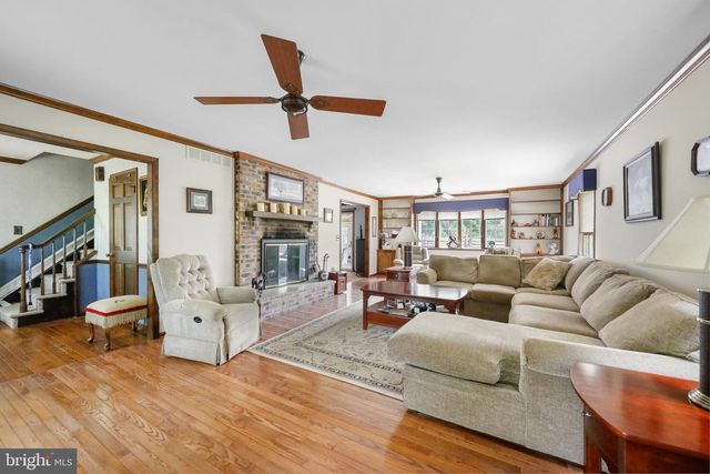 95 FOSTERTOWN RD, Lumberton, NJ 08048