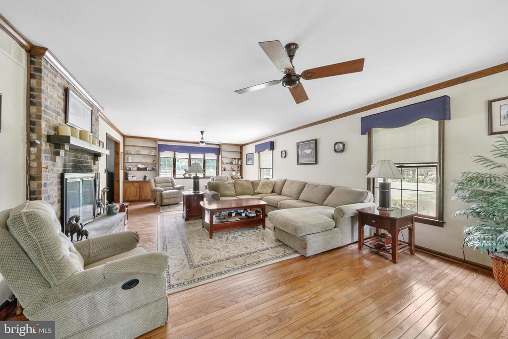 95 FOSTERTOWN RD, Lumberton, NJ 08048