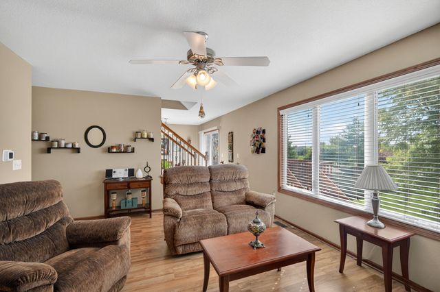 1421 93rd Street, West Des Moines, IA 50266