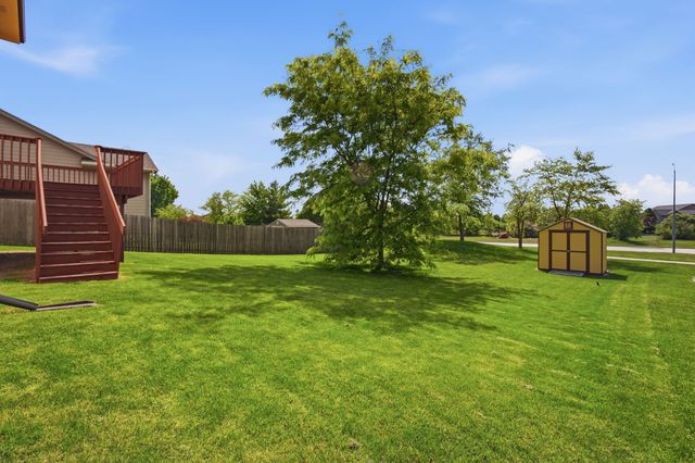 1421 93rd Street, West Des Moines, IA 50266