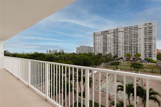 2851 NE 183rd Street 504E, Aventura, FL 33160