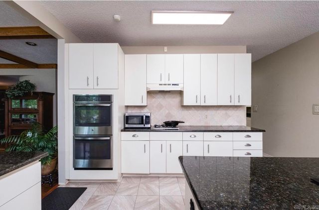 13505 Saddle Hill Drive, Little Rock, AR 72212