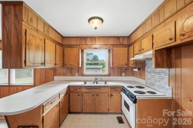 913 Harper Road, Gastonia, NC 28056