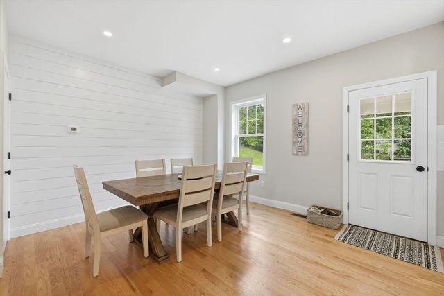 9 Walnut Ave 9, Andover, MA 01810