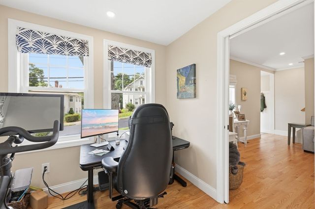 9 Walnut Ave 9, Andover, MA 01810