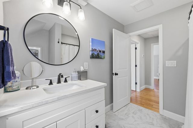 9 Walnut Ave 9, Andover, MA 01810