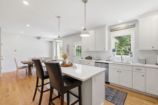 9 Walnut Ave 9, Andover, MA 01810
