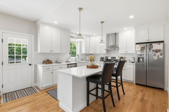 9 Walnut Ave 9, Andover, MA 01810