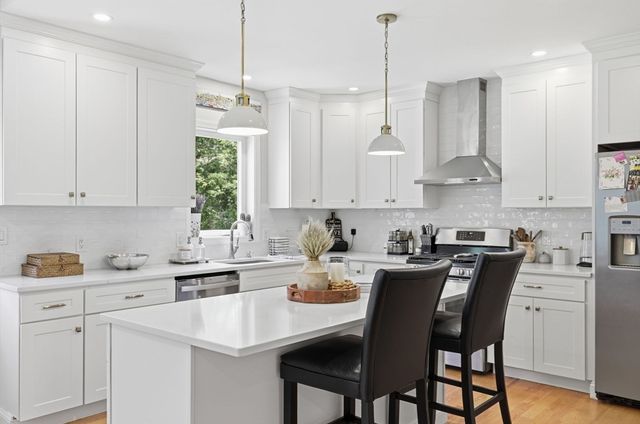 9 Walnut Ave 9, Andover, MA 01810