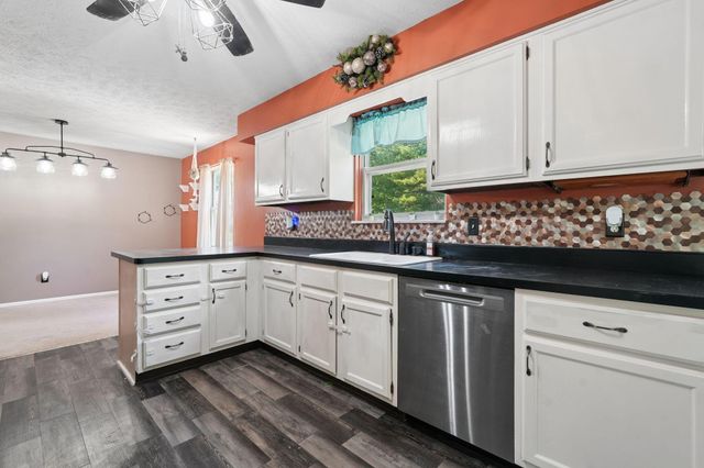 242 Devon Road, Delaware, OH 43015