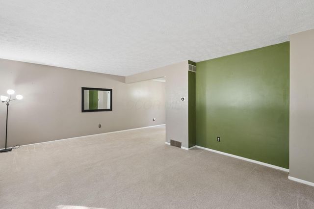 242 Devon Road, Delaware, OH 43015