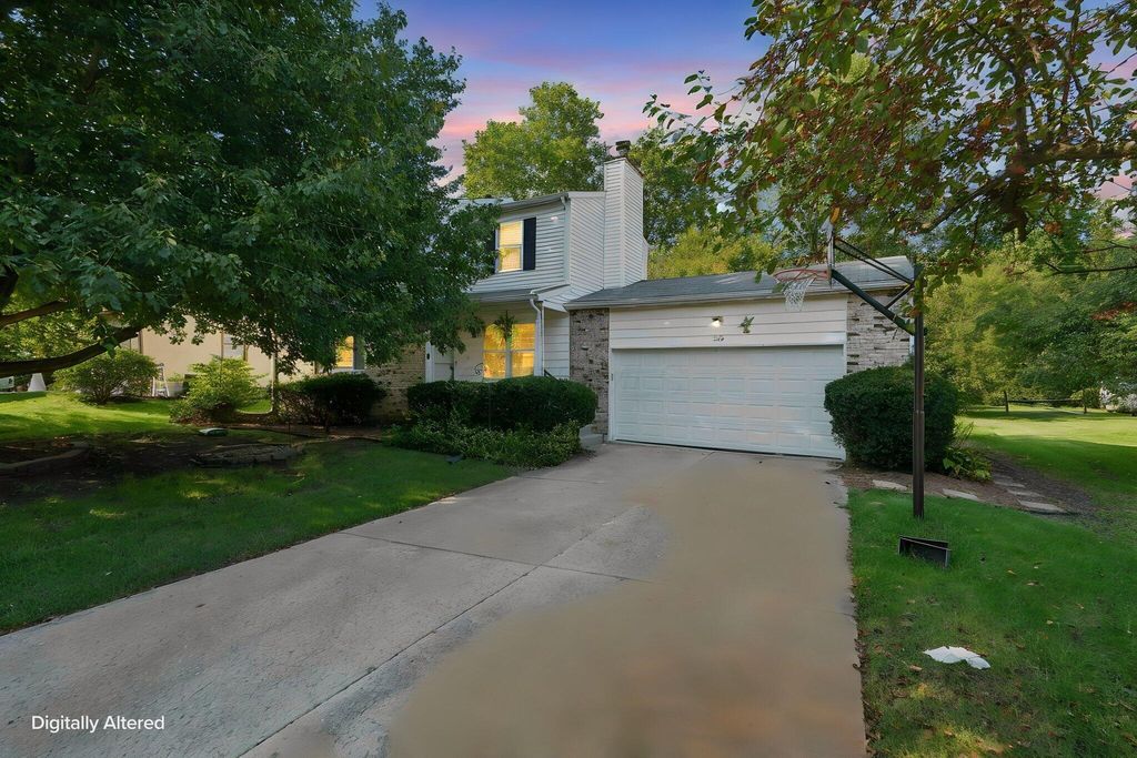 242 Devon Road, Delaware, OH 43015