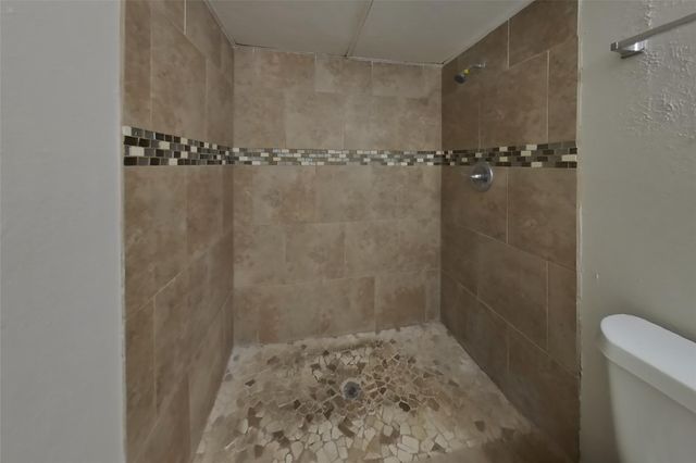 5030 Ridgecreek Drive, Houston, TX 77053