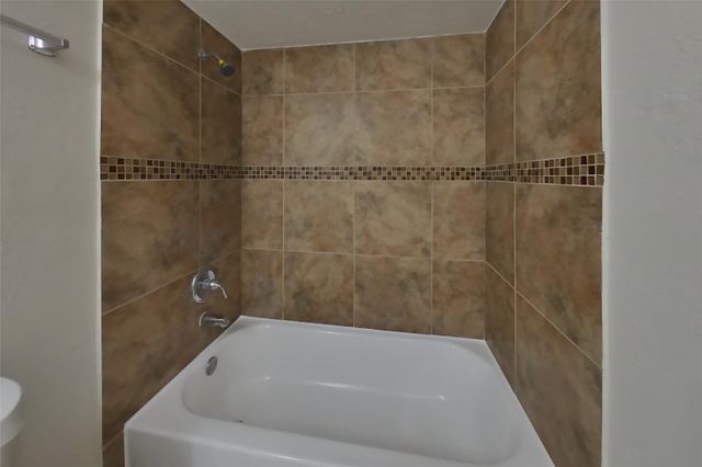 5030 Ridgecreek Drive, Houston, TX 77053