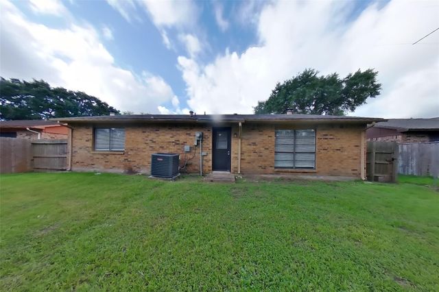 5030 Ridgecreek Drive, Houston, TX 77053
