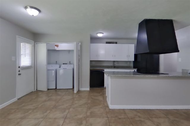 5030 Ridgecreek Drive, Houston, TX 77053