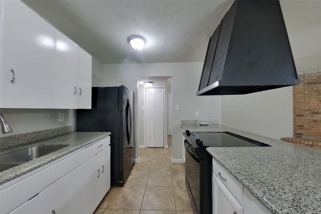 5030 Ridgecreek Drive, Houston, TX 77053