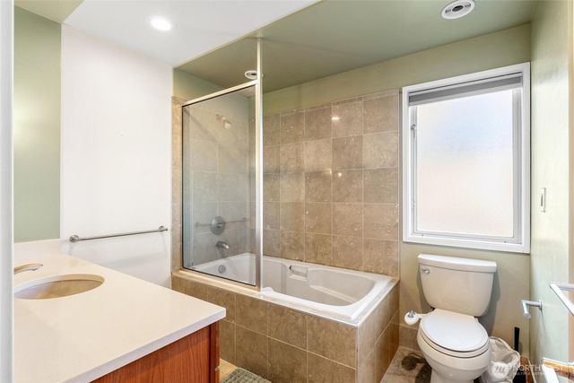 11401 SE 326th Place, Auburn, WA 98092