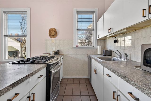 51 Cherry St 1, Lynn, MA 01902