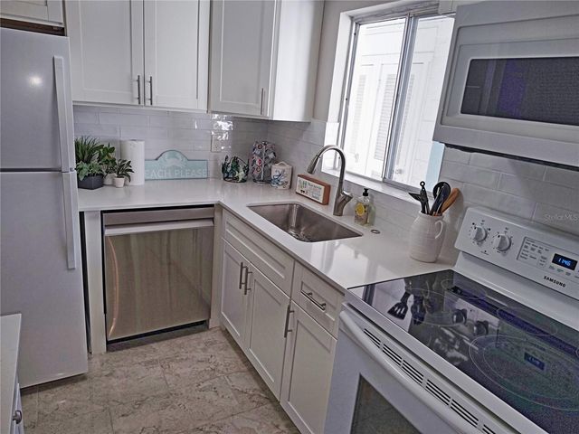 1803 FLAMINGO BOULEVARD 2, Bradenton, FL 34207