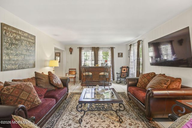 384 Taylors Mills Road, Manalapan, NJ 07726