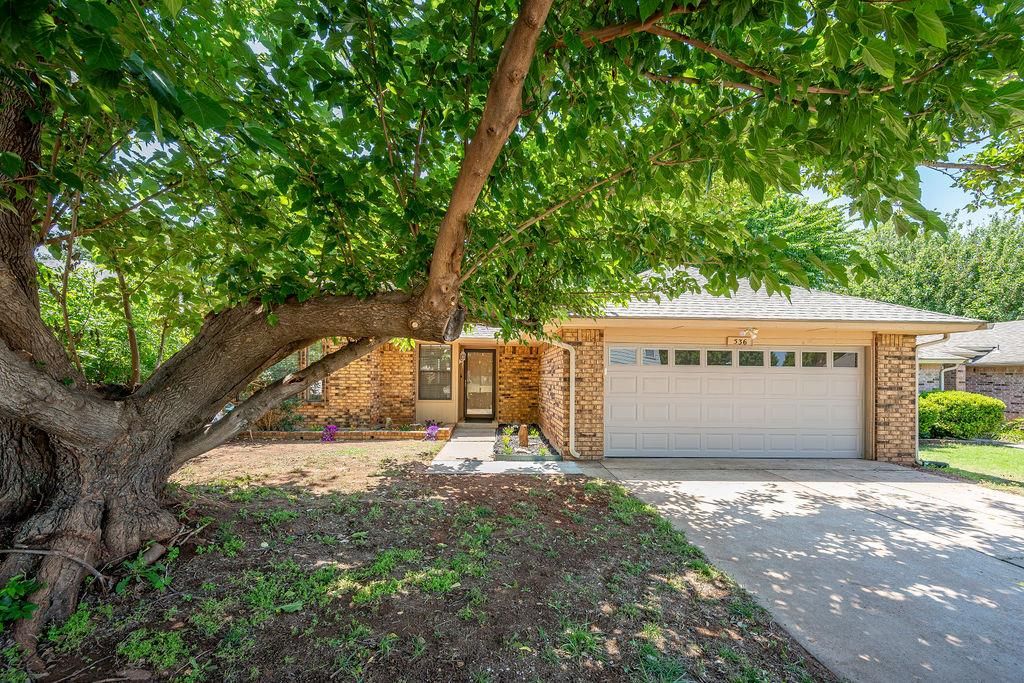 Image 1 of property listing at 536 NW 168th Street, Edmond, OK 73012