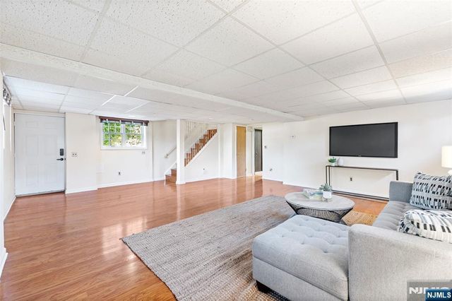 60 Richard Avenue, West Caldwell, NJ 07006