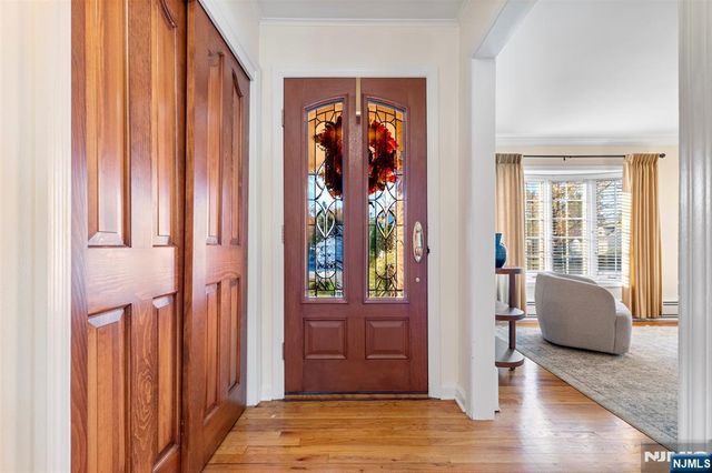 60 Richard Avenue, West Caldwell, NJ 07006