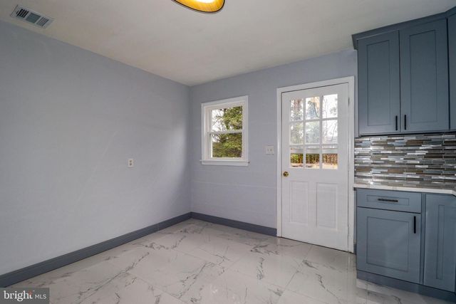 11 JERICHO DR, Hamilton, NJ 08690