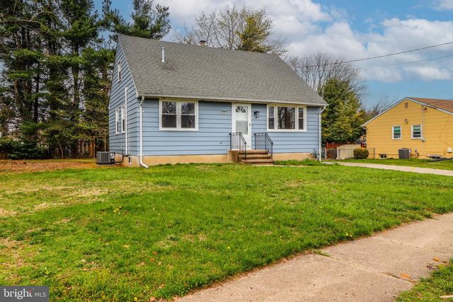 11 JERICHO DR, Hamilton, NJ 08690