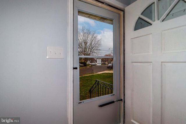 11 JERICHO DR, Hamilton, NJ 08690