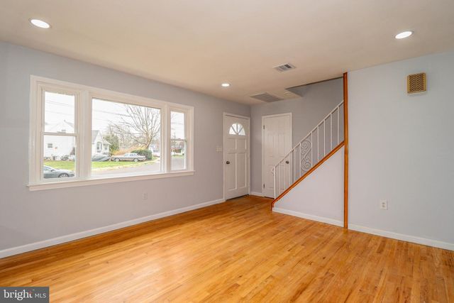 11 JERICHO DR, Hamilton, NJ 08690