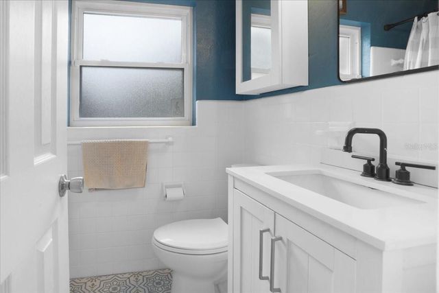 1032 NE 19TH PLACE, Gainesville, FL 32609