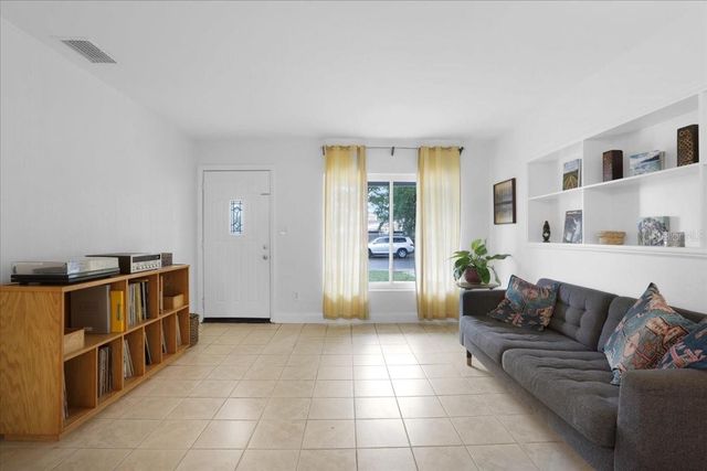 1032 NE 19TH PLACE, Gainesville, FL 32609