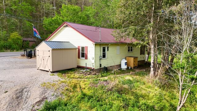11328 KY-11, Woollum, KY 40906