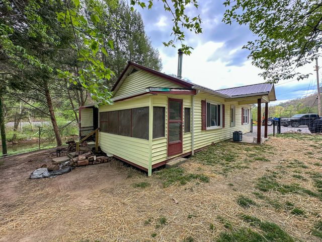 11328 KY-11, Woollum, KY 40906