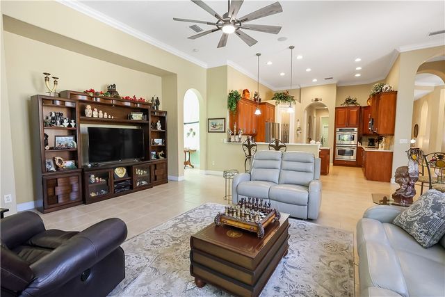 1720 Cassville Avenue, Vero Beach, FL 32966