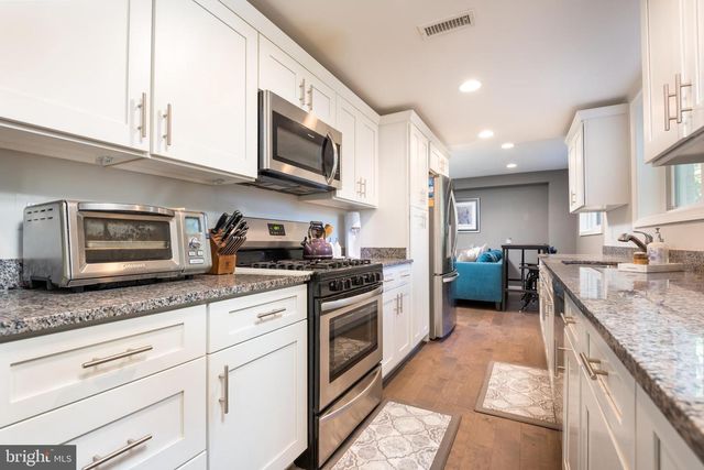 8601 CROMWELL DR, Springfield, VA 22151