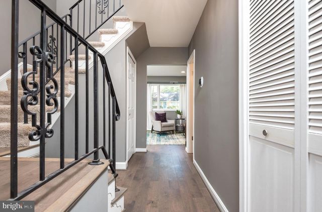 8601 CROMWELL DR, Springfield, VA 22151