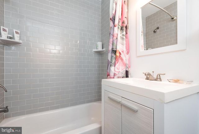 8601 CROMWELL DR, Springfield, VA 22151