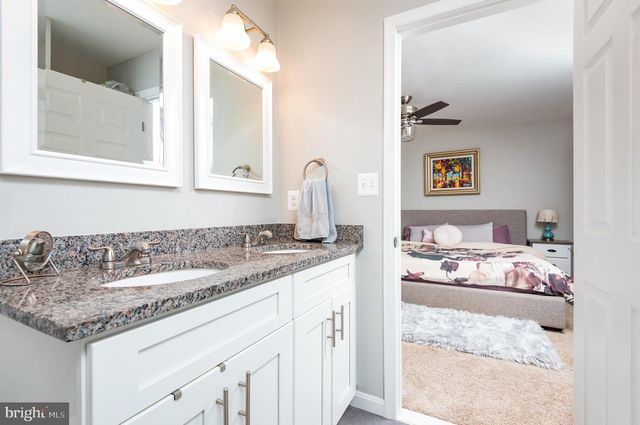 8601 CROMWELL DR, Springfield, VA 22151