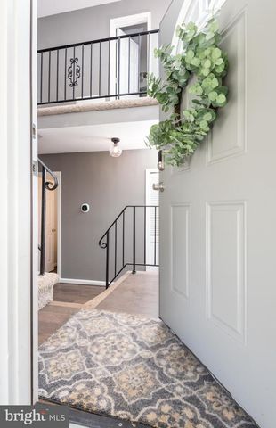 8601 CROMWELL DR, Springfield, VA 22151