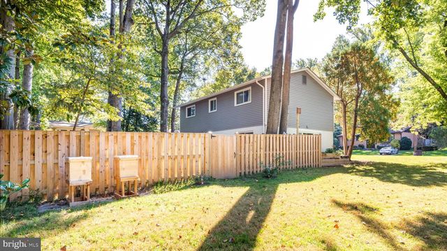 8601 CROMWELL DR, Springfield, VA 22151