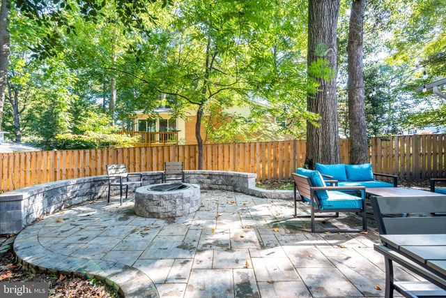 8601 CROMWELL DR, Springfield, VA 22151