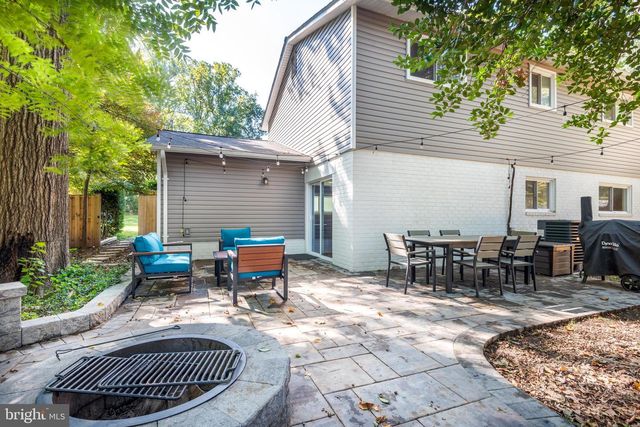 8601 CROMWELL DR, Springfield, VA 22151