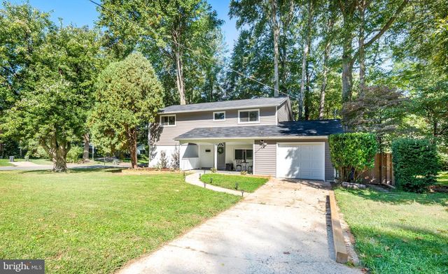 8601 CROMWELL DR, Springfield, VA 22151