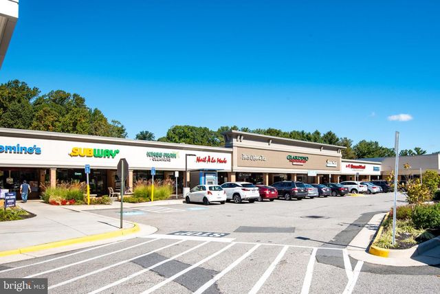 8601 CROMWELL DR, Springfield, VA 22151