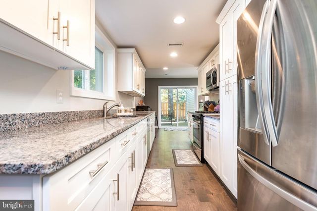 8601 CROMWELL DR, Springfield, VA 22151