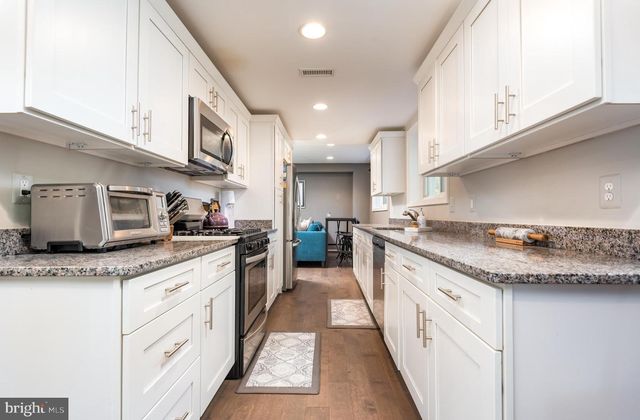 8601 CROMWELL DR, Springfield, VA 22151